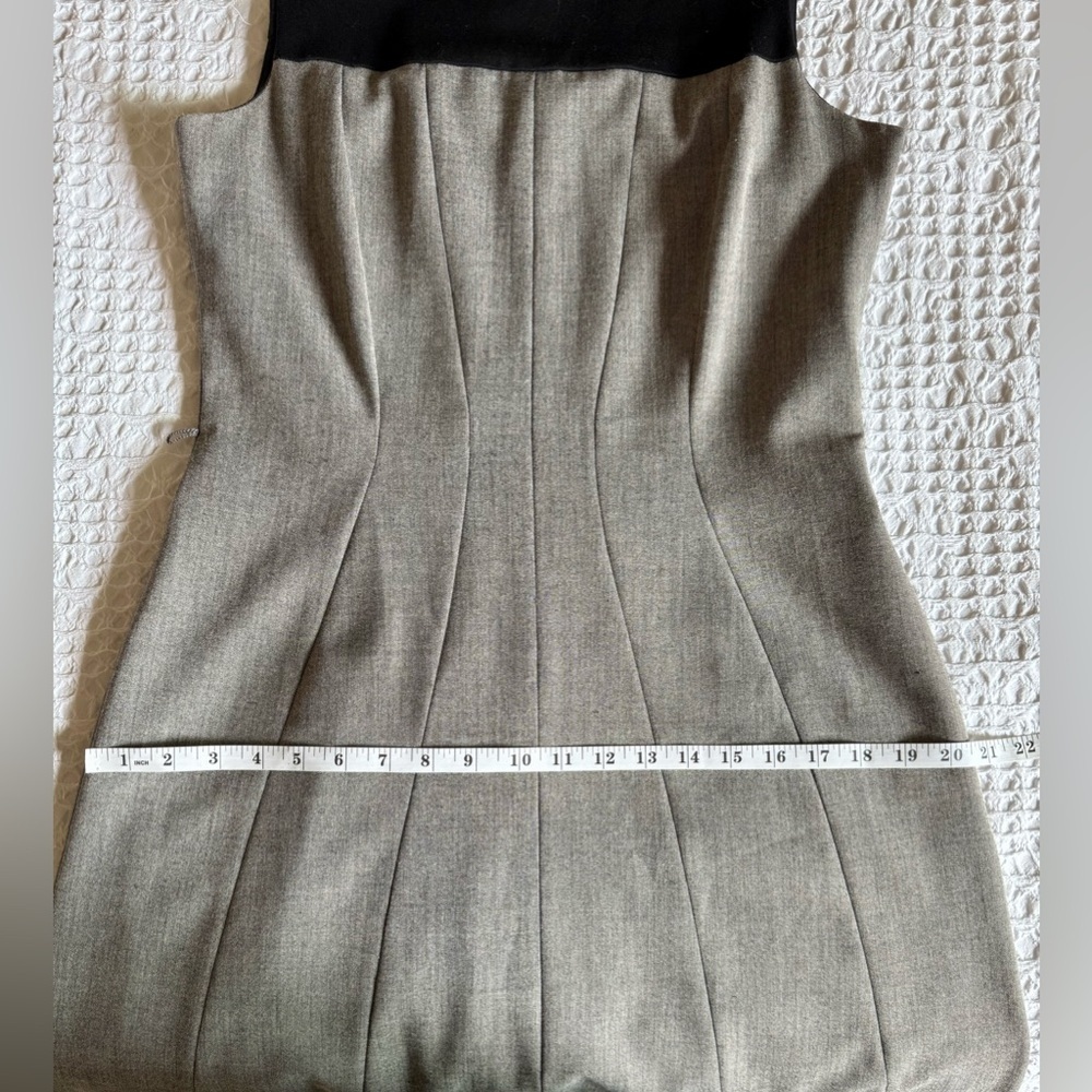 Iris Setlakwe Two-Tone Sheath Dress Black Gray Sleeveless Fitted Classic Size 8 - Picture 9 of 11